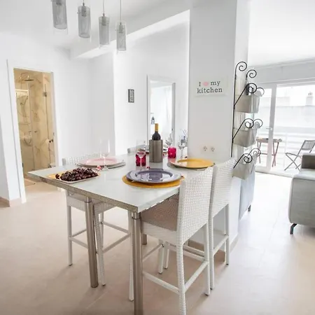 Apartamento New Fantastic Location 2 Bed, 2 Bath 150m From The Beach, Central *