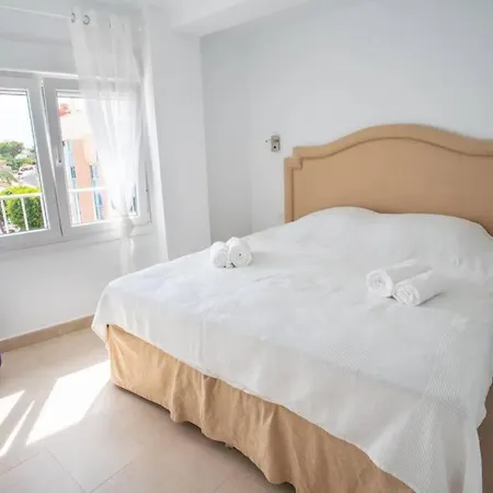 Apartamento New Fantastic Location 2 Bed, 2 Bath 150m From The Beach, Central Estepona