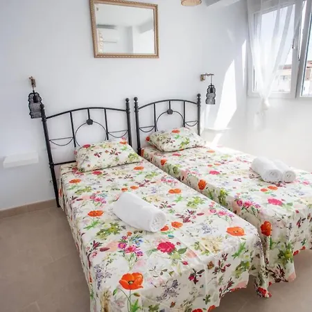 Apartment New Fantastic Location 2 Bed, 2 Bath 150m From The Beach, Central Estepona