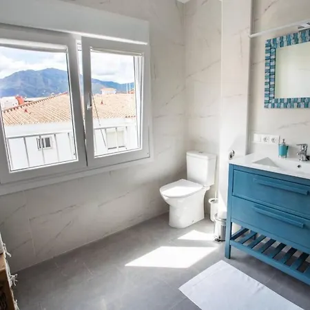 Apartamento New Fantastic Location 2 Bed, 2 Bath 150m From The Beach, Central Estepona