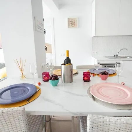 Apartamento New Fantastic Location 2 Bed, 2 Bath 150m From The Beach, Central